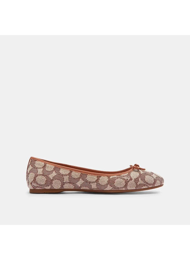 كوتش Abigail Flat In Signature Textile Jacquard