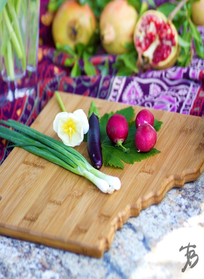 Totally Bamboo Arkansas State Shaped Serving and Cutting Board - Image 3