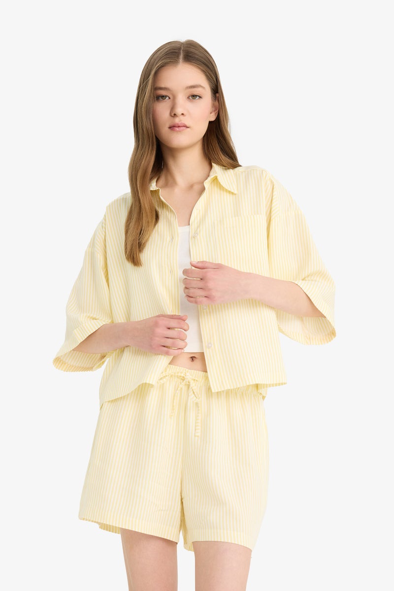 DeFacto Woman A Cut Striped Normal Waist Regular Hem Shorts  - Image 4