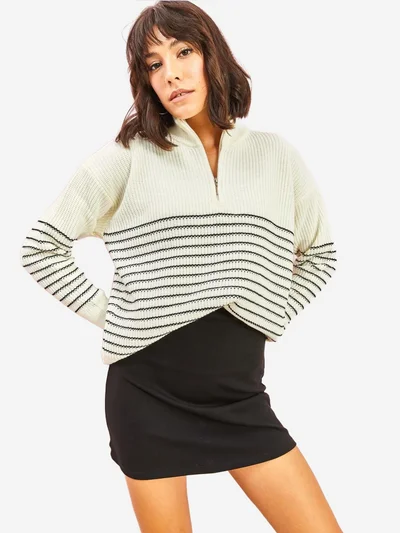 Bianco Lucci LUCCI Striped Ribbed Crop Sweater with Zipper Collar