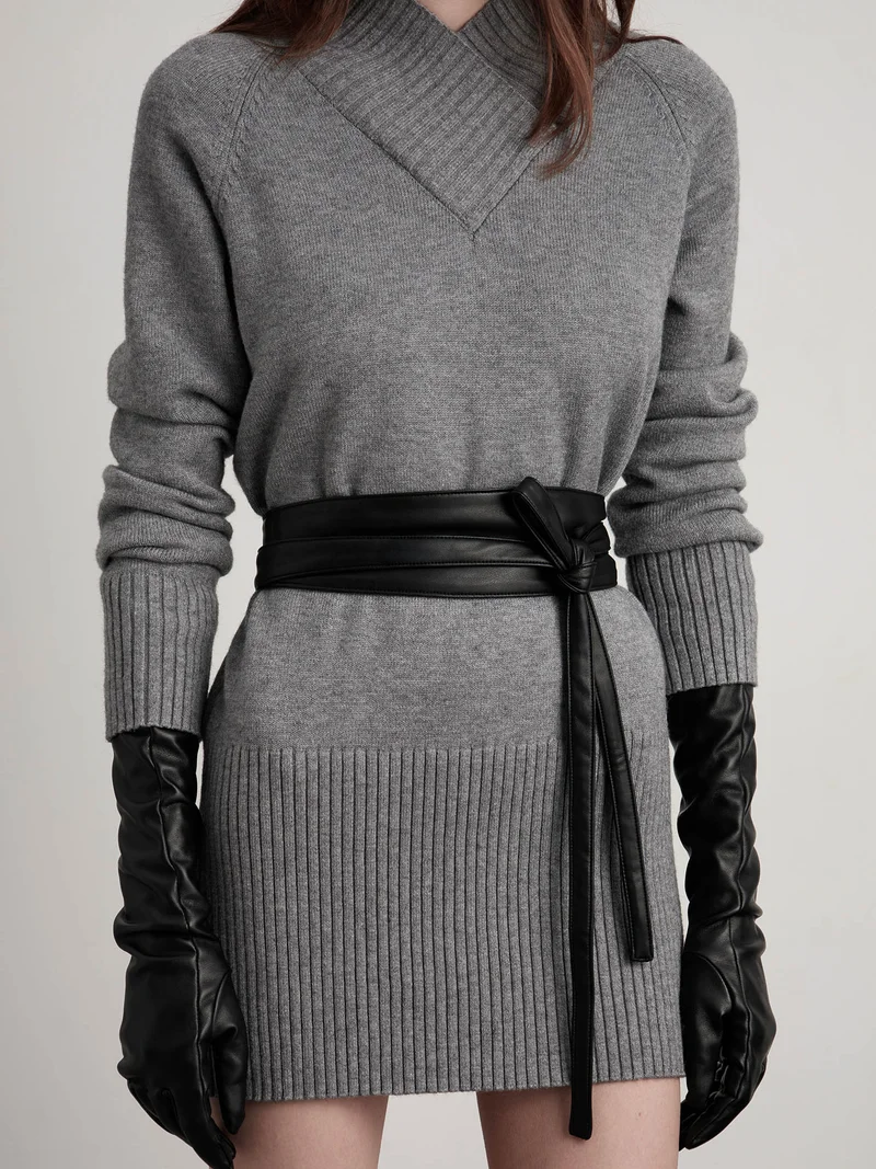 ليتشي Wide matte eco-leather belt