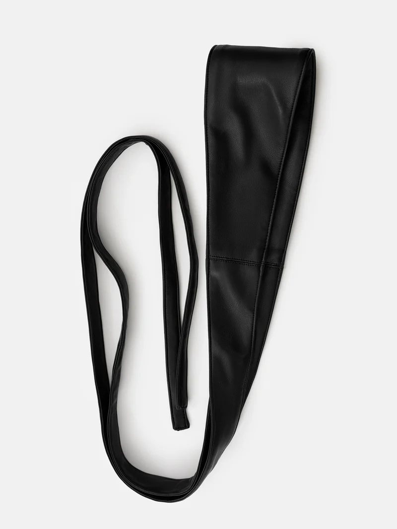ليتشي Wide matte eco-leather belt