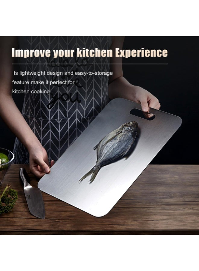 لوح تقطيع من التيتانيوم والفولاذ المقاوم للصدأ - لوح تقطيع فاخر مناسب للطعام للاستخدام في المطبخ - Image 5