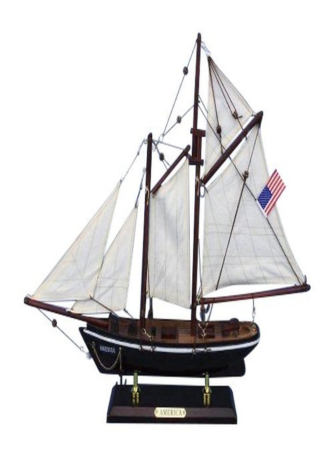 Handcrafted Nautical Decor قارب شراعي من هامبتون نوتيكال أمريكا، 16 بوصة - Image 1