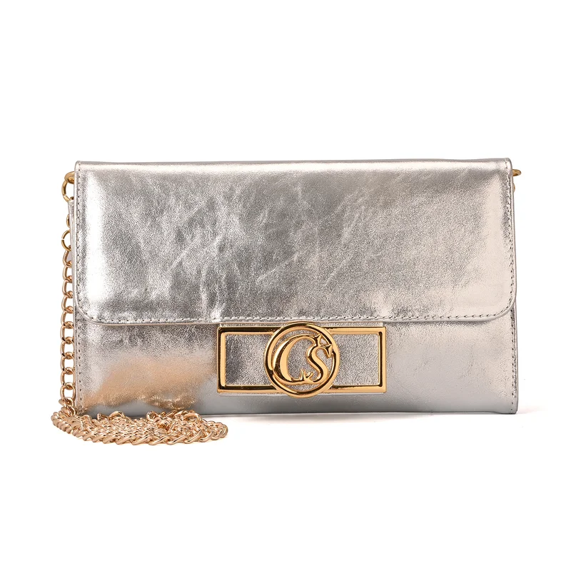 كارمن ستيفنز كلتش لامع فضي