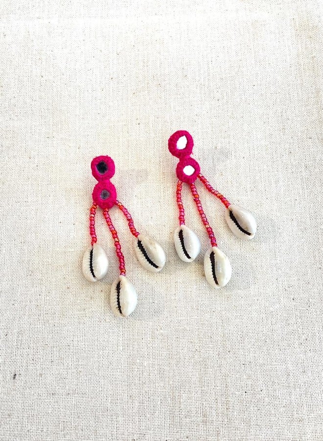 Aesthetics Label Kaudi Shell twistted thread earrings (Pink) - Image 3