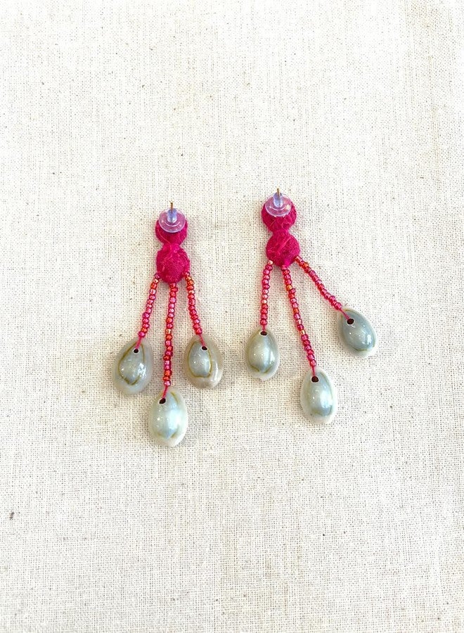Aesthetics Label Kaudi Shell twistted thread earrings (Pink) - Image 4
