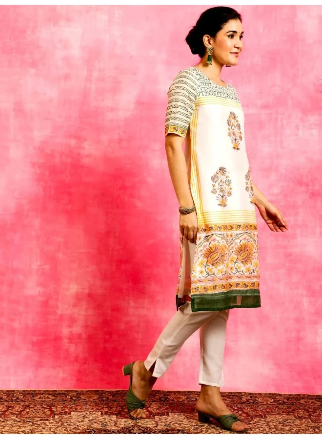 أيه كيه إس White & Green Block Printed Straight Kurta & Pant With Dupatta Set