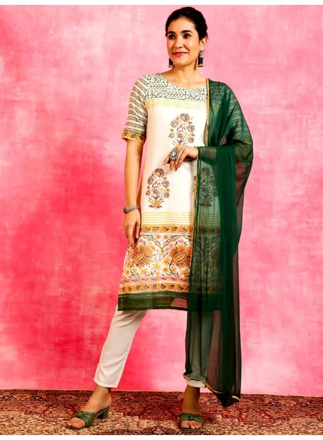 أيه كيه إس White & Green Block Printed Straight Kurta & Pant With Dupatta Set