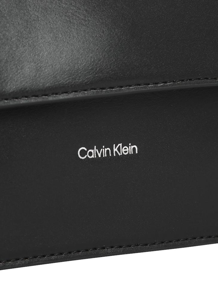 CALVIN KLEIN TOP HANDLE CROSSBODY BAG  - Image 3