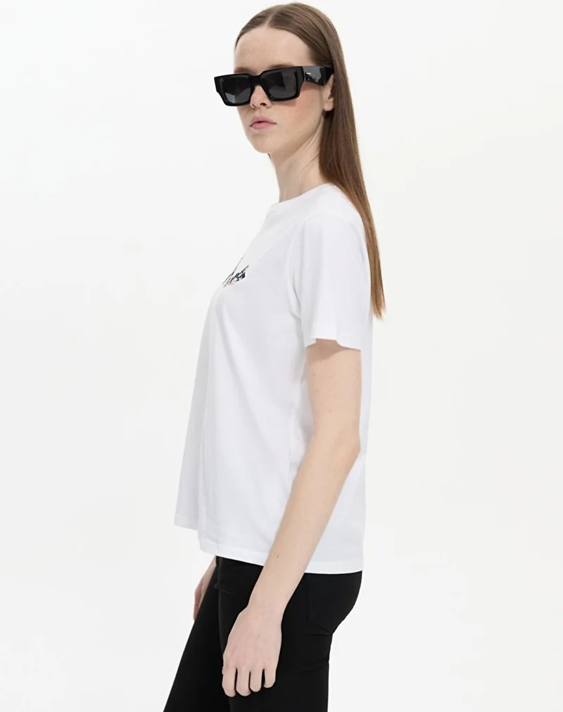 ال تي بي White T-Shirt