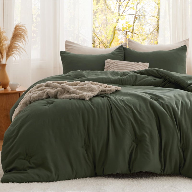 Bedsure King Size Comforter Set Olive Green, Soft Prewashed King Bedding, Quilted Comforter with Clover Design, Down Alternative Comforter for All Seasons, 3 Pieces Bed Set with 2 Pillow Shams - Image 5