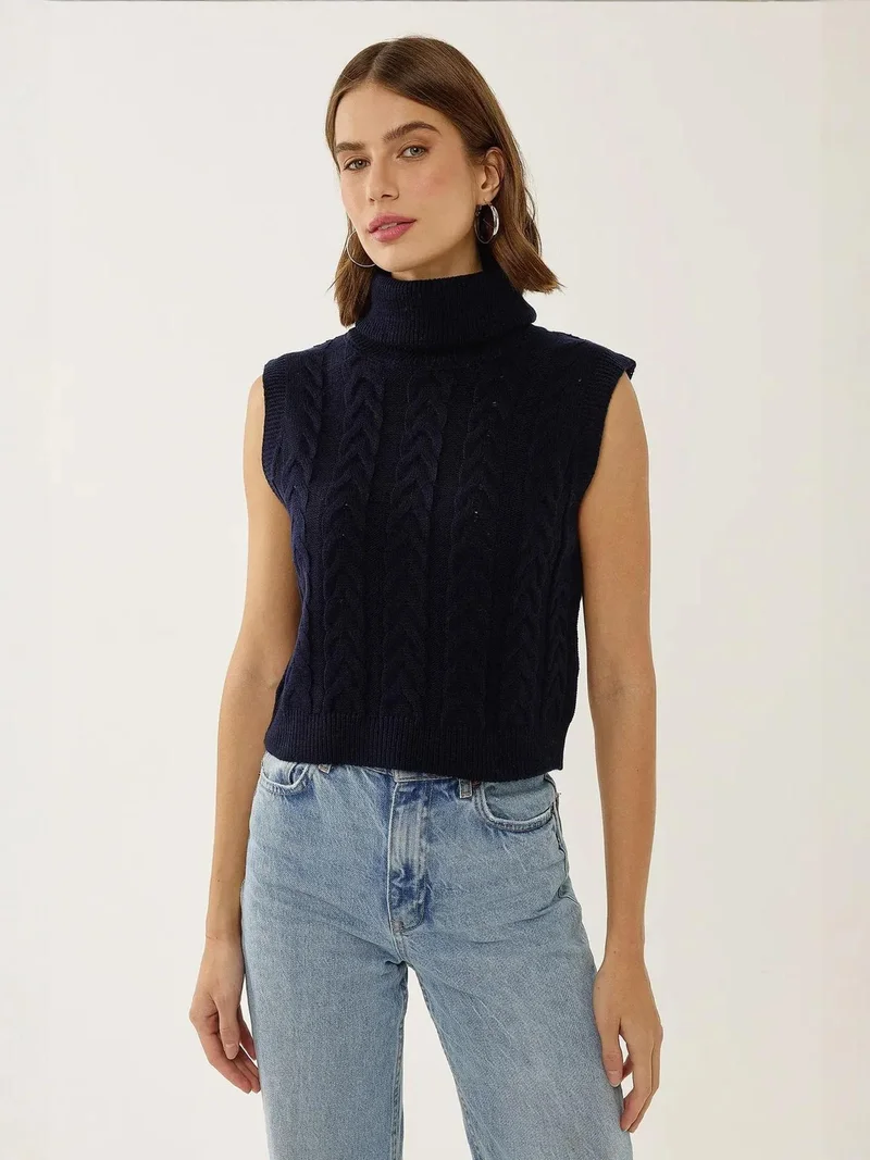 HICCUP Turtleneck Knitwear Sweater Vest with Hair Braid Pattern