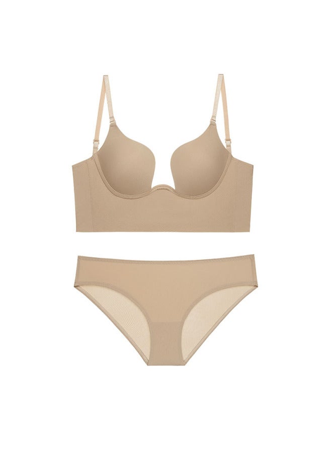 Small Are Gathered Together To Make The Look Bigger U-shaped Large Backless Beautiful Back Bra Set For Women