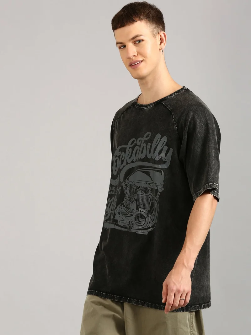 Joven Men Black Printed Pure Cotton Oversized Raglan Distressed T-Shirt
