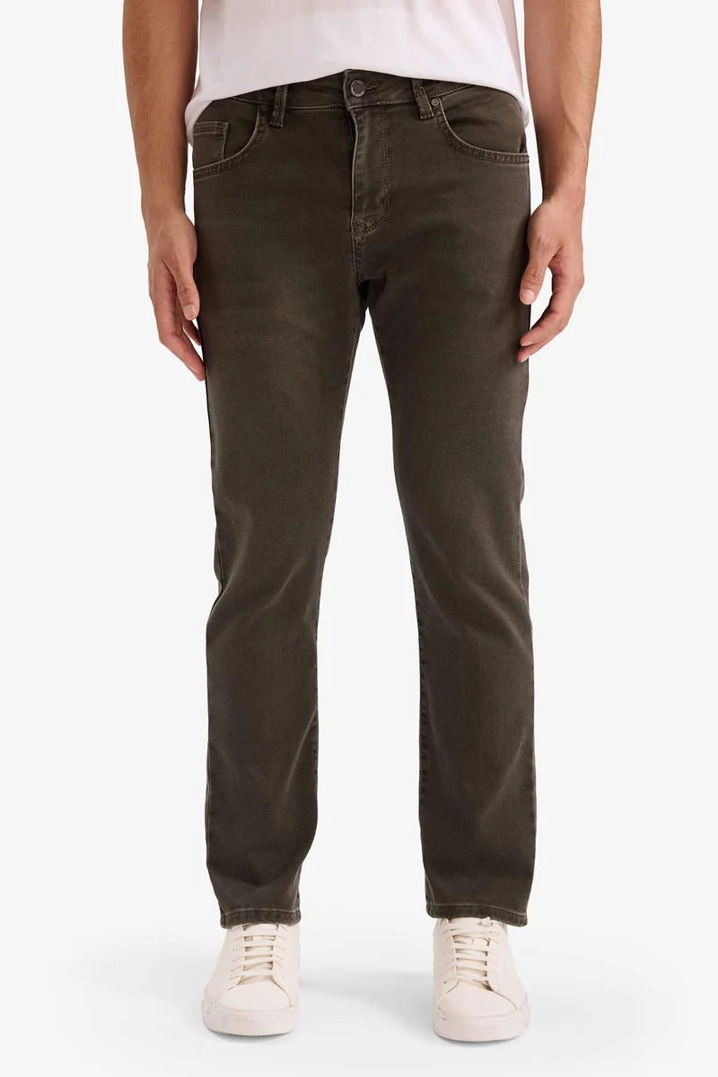 Defacto  Sergio Regular Fit Regular Waist Straight Leg Jeans for Men | Best Price UAE