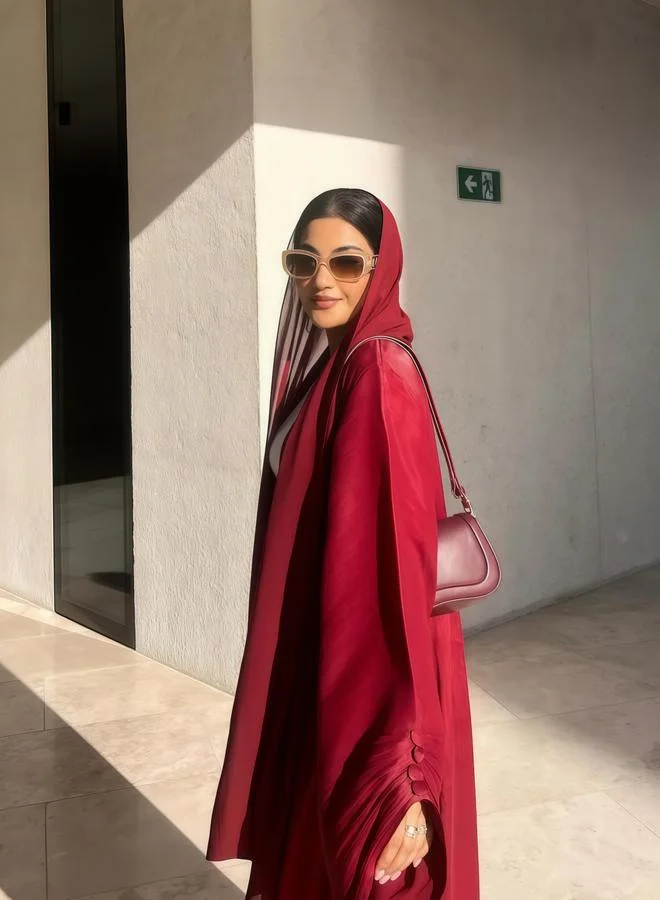 تايك تو عباية سادة بأكمام طويلة - ماروني