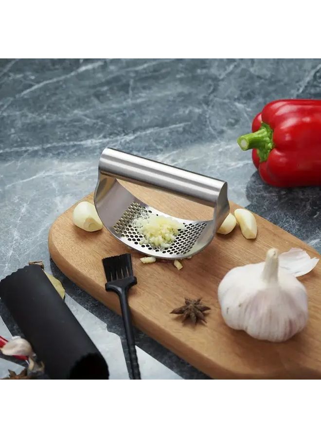 Stainless Steel Garlic Press Non Slip Handle Compact For Travel And Kitchen - Image 4