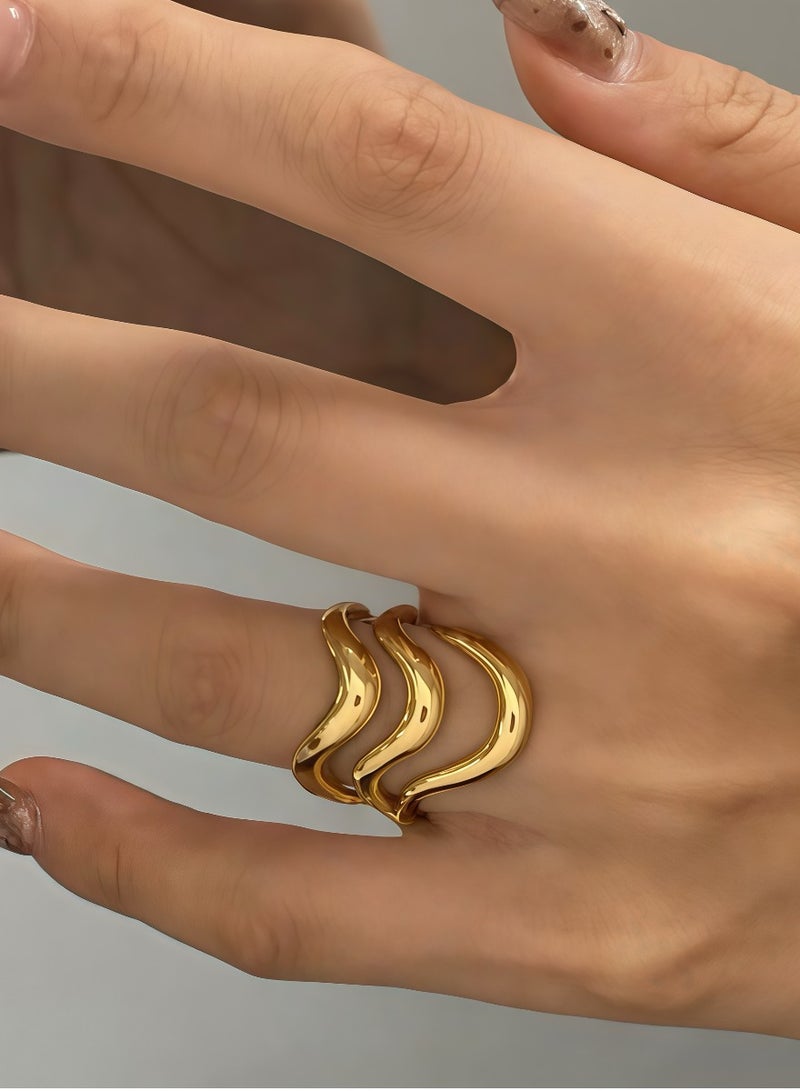 خاتم ذهبي ثلاثي الطبقات بتشكيل مفرغ فاخر ✨ حجم متكيف ذكياً - هيكل شمسي أنيق ضد الحساسية لإطلالة أميرية مبسطة - Image 3