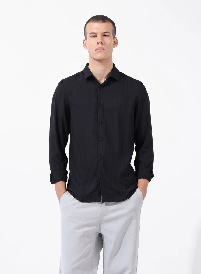 The Indian Garage Co Men Regular Fit Textured Cutaway Collar Full Sleeves Shirt