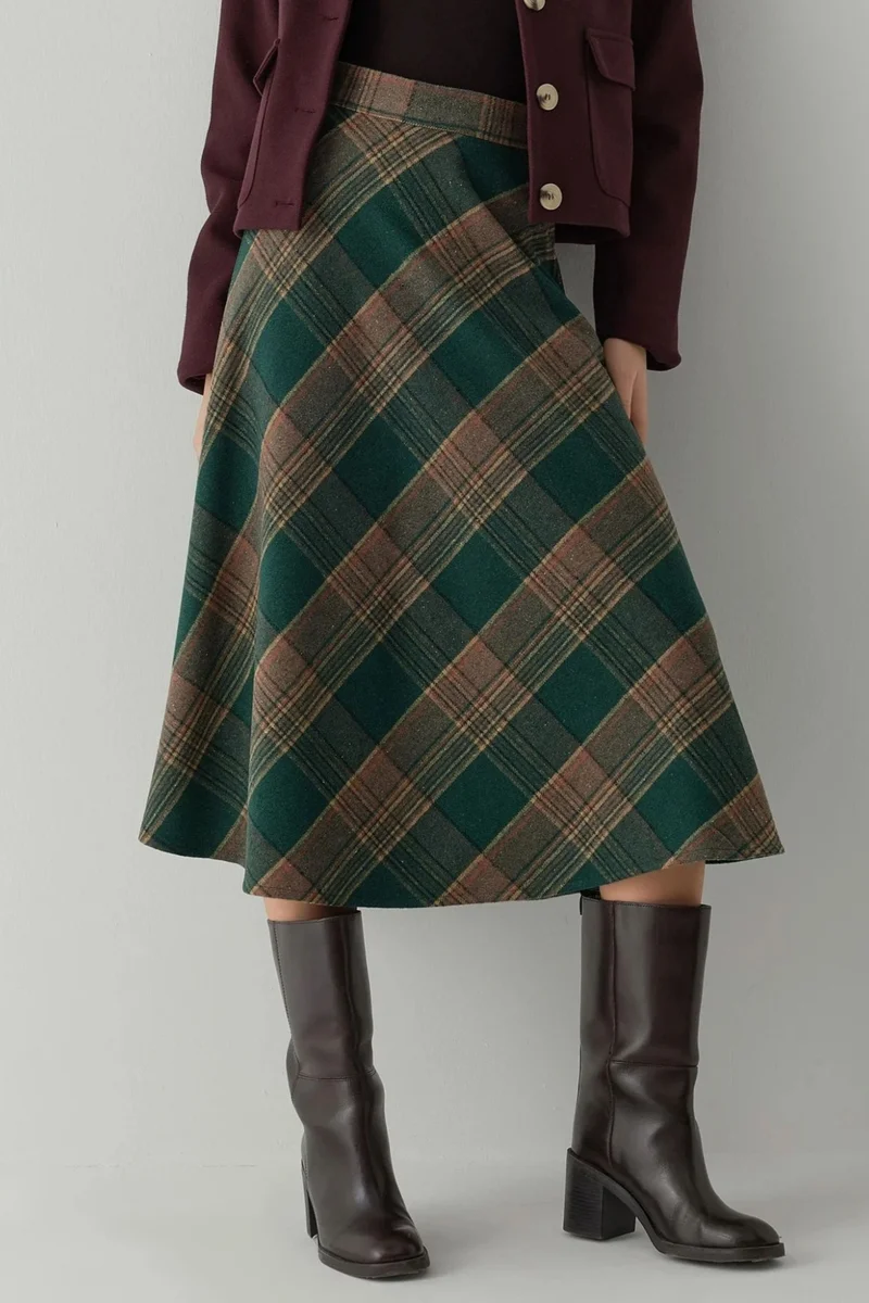 Hiccup Maxi A-Line Skirt with Zipper Closure
