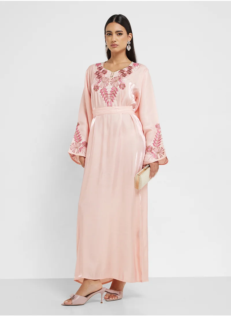 hayas closet Straight Sleeve Crew Neck Embroidered Abaya