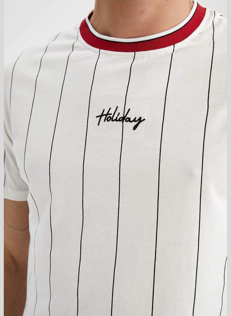 ديفاكتو Regular Fit Short Sleeve Striped Slogan Print T-Shirt