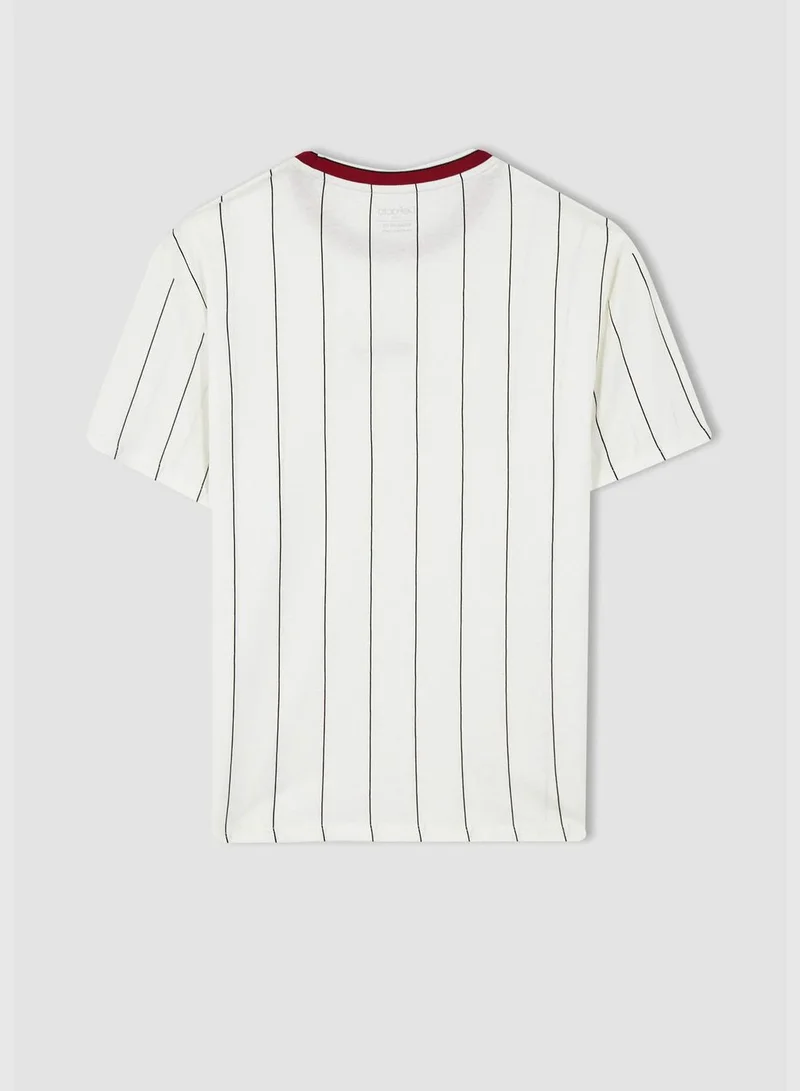 ديفاكتو Regular Fit Short Sleeve Striped Slogan Print T-Shirt