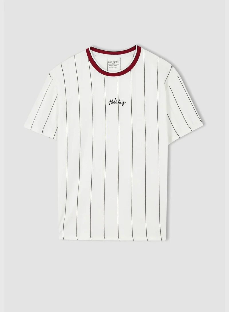 ديفاكتو Regular Fit Short Sleeve Striped Slogan Print T-Shirt