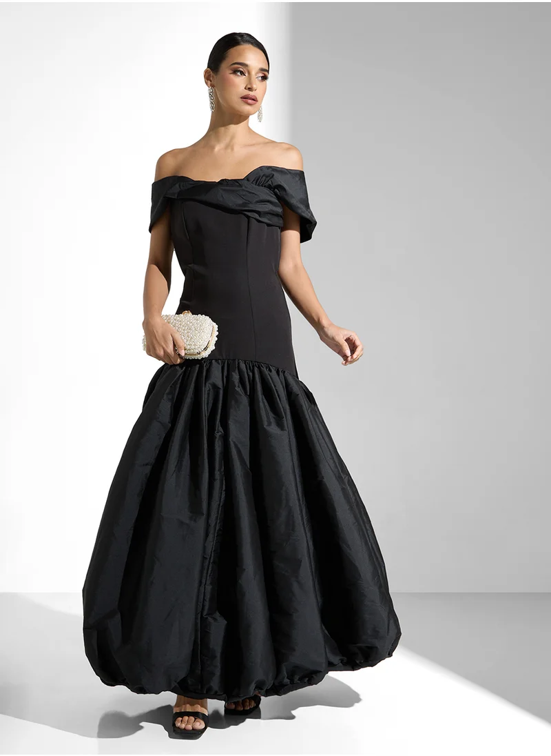 نمشي x Off Shouldered Mermaid Cut Dress