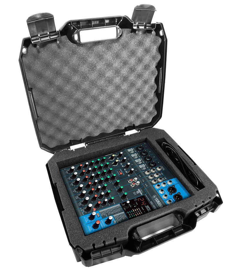 CASEMATIX حقيبة DJ CASEMATIX متوافقة مع خلاط Yamaha AG08 للبث، MG10XU، MG10 أو واجهة MG06 الاستيريو والكابلات - حقيبة DJ ذات هيكل صلب مع داخلية رغوة قابلة للتخصيص مسبقًا - Image 1