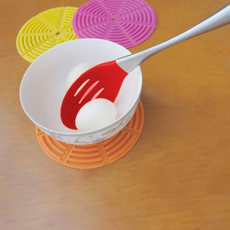 we3 Kitchen Silicone Mixing Spoon,Cooking Utensils Silicone Serving Spoon with Heat Resistant Silicone Covering Head and Stay-Cool Stainless Steel Handles|Steel Spoon with Hole 35 cm Long| (RED) - Image 3