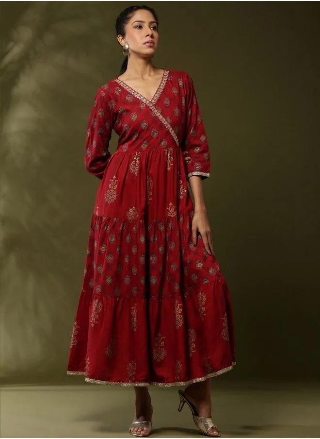 أبهشتي Printed angrakha flare dress with sequin neck embroidery- red