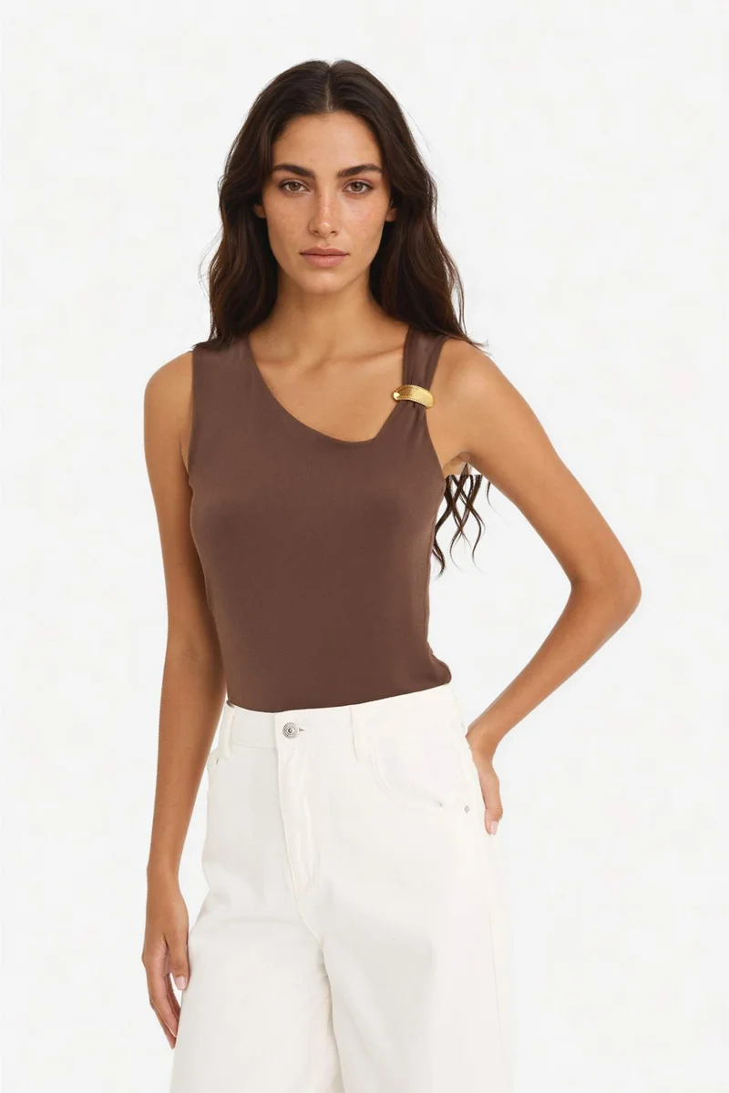 ديفاكتو Slim Fit One Shoulder with Accessory Detail Blouse