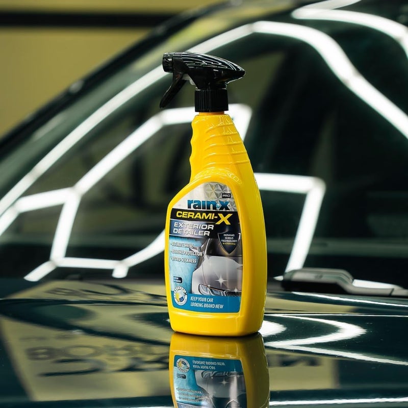 Rain-X Cerami-X Detailer Premium - طلاء سيراميك عالي اللمعان - حماية دائمة من الطقس والأشعة فوق البنفسجية - تأثير كاره للماء وخالٍ من الخطوط وقطعة قماش من الألياف الدقيقة - 750 مل - Image 2