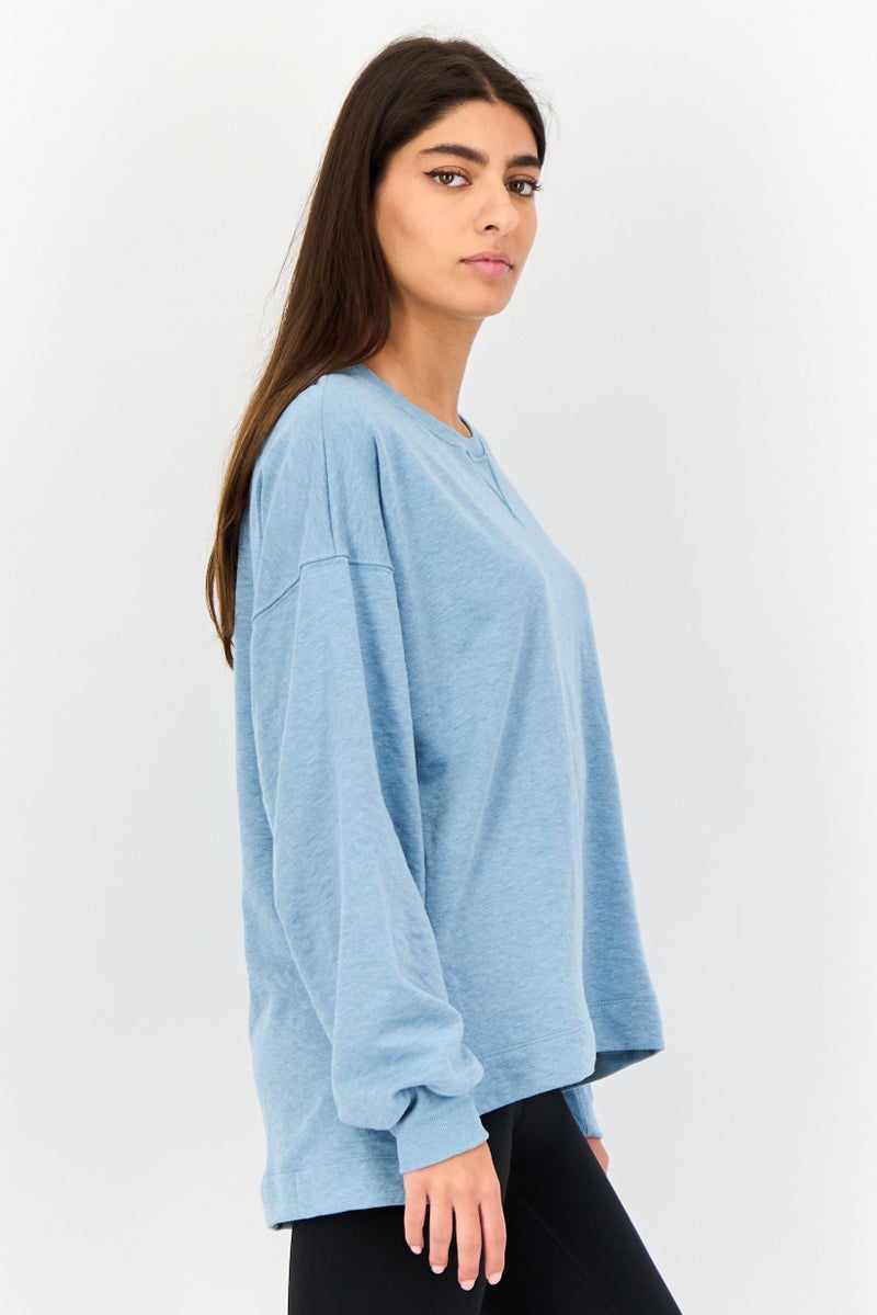 Nike سويت شيرت تدريب طويل الأكمام للنساء بتقنية دري فيت، أزرق فاتح - Image 3