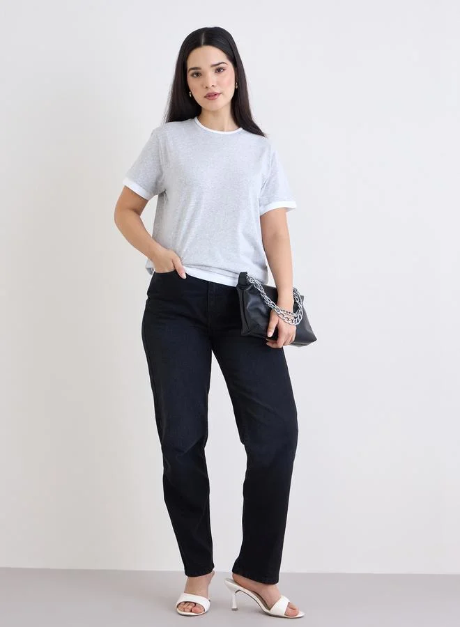 ستايلي تيشيرت بقصة عادية وأكمام قصيرة