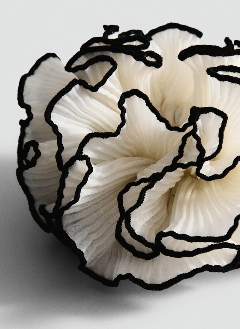 MANGO Flower Scrunchie With Contrasting Trim  - Image 2