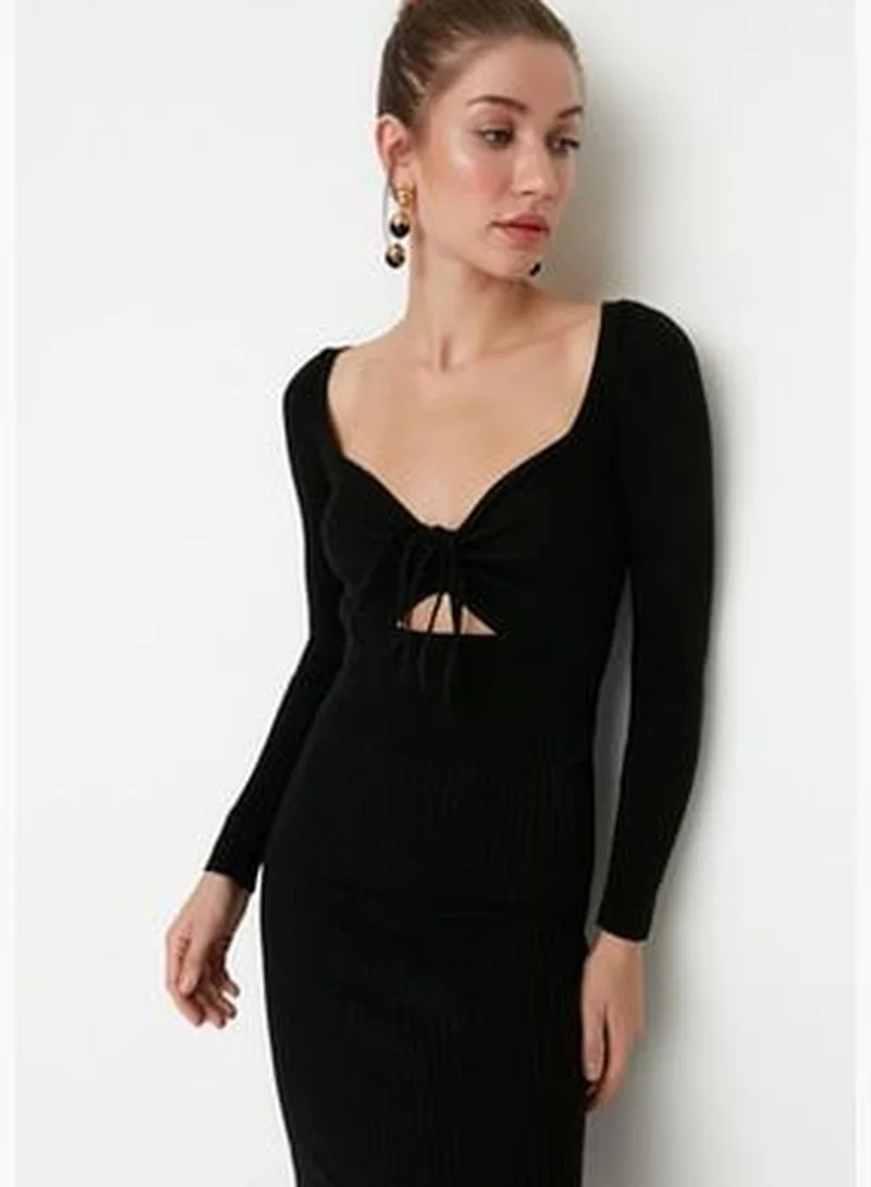 trendyol Black Midi Knitwear Window Cut/Out Dress TWOAW22EL0547