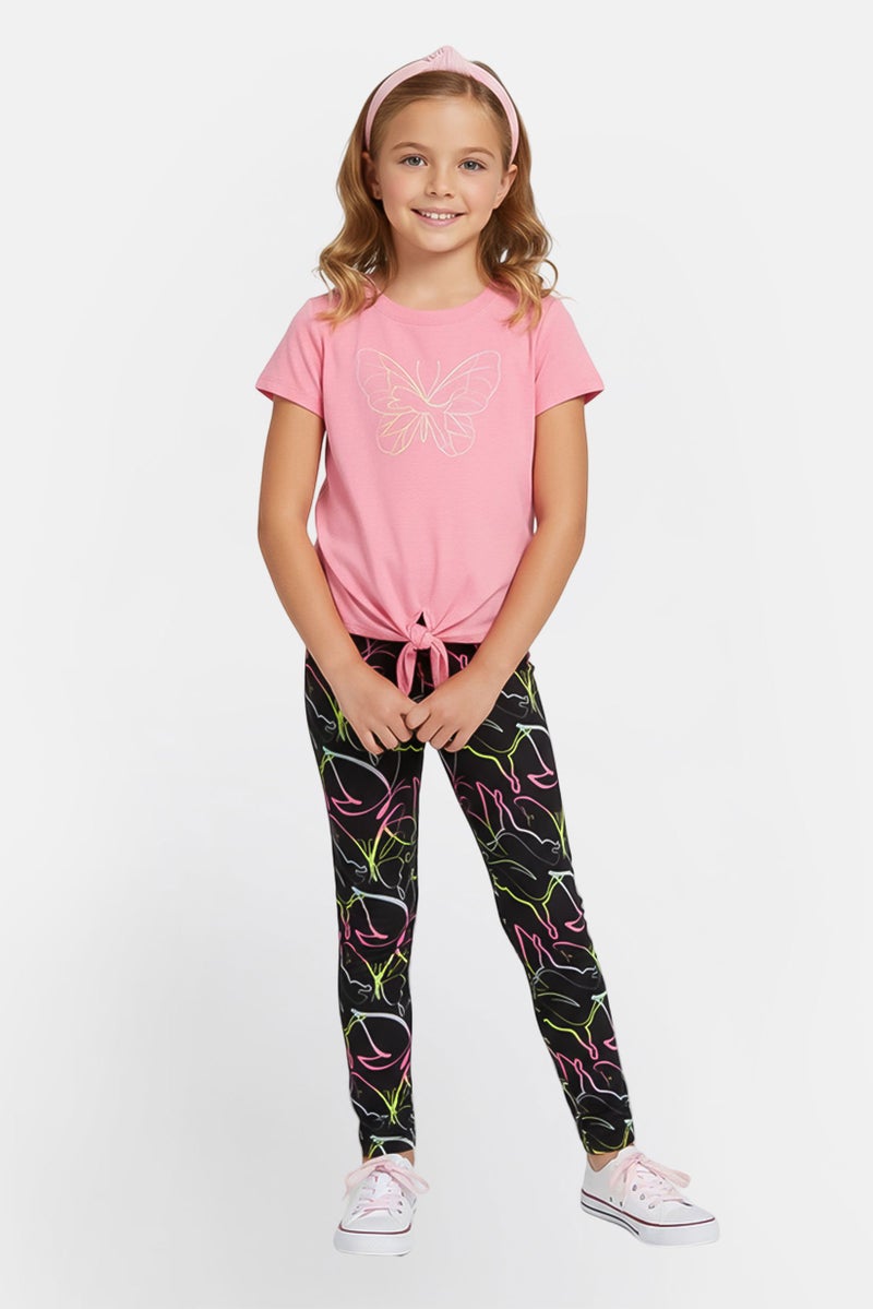 PUMA طقم بنات أطفال مكون من 2 قطعة قميص بأكمام مطبوعة وسروال ليجنز، متعدد الألوان - Image 1