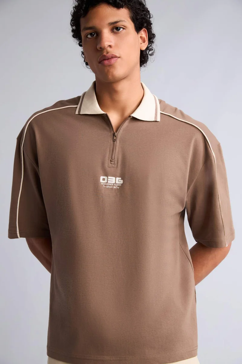 ديفاكتو Loose Fit Polo T-Shirt