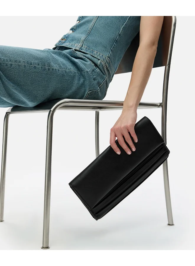 Ipekyol Contrast Textured Clutch