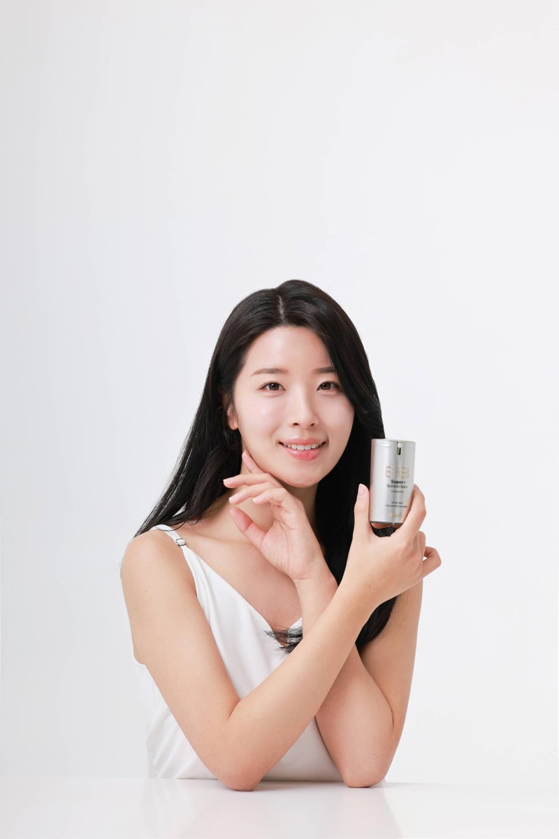 SKIN79 Gold BB Super Plus Beblesh Balm 40g 1 Pack - Made in Korea, US exclusive Version K Beauty Flawless Radiant Base Foundation Makeup Blemish Cover Tinted Moisturizer Natural 21 color - Image 4