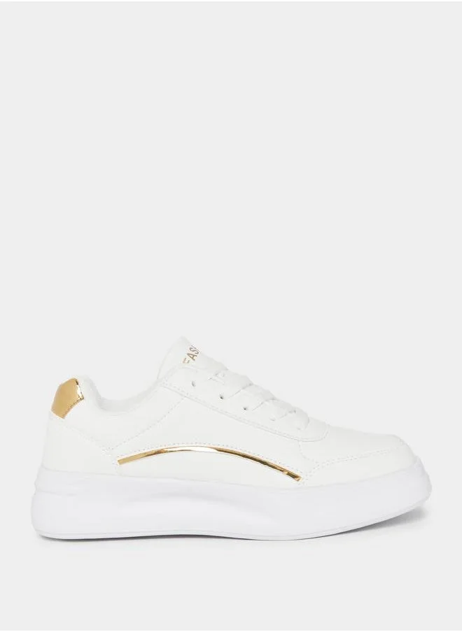 Styli Lining Detail Classic Lace-Up Sneaker