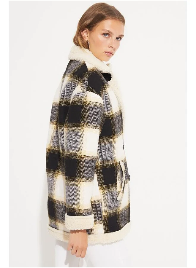 جون June Plaid Patterned Fur Lined Coat Mustard