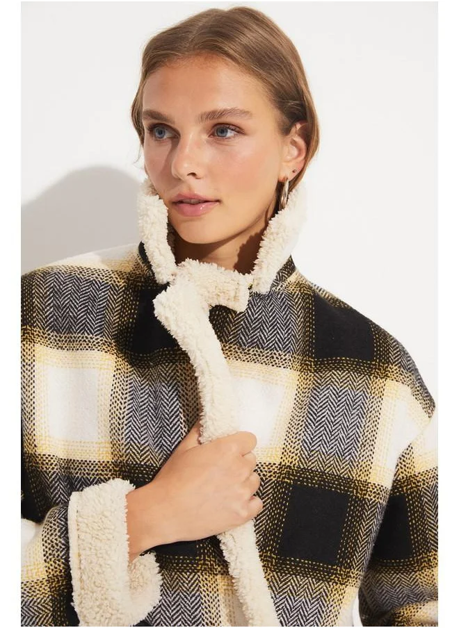 جون June Plaid Patterned Fur Lined Coat Mustard