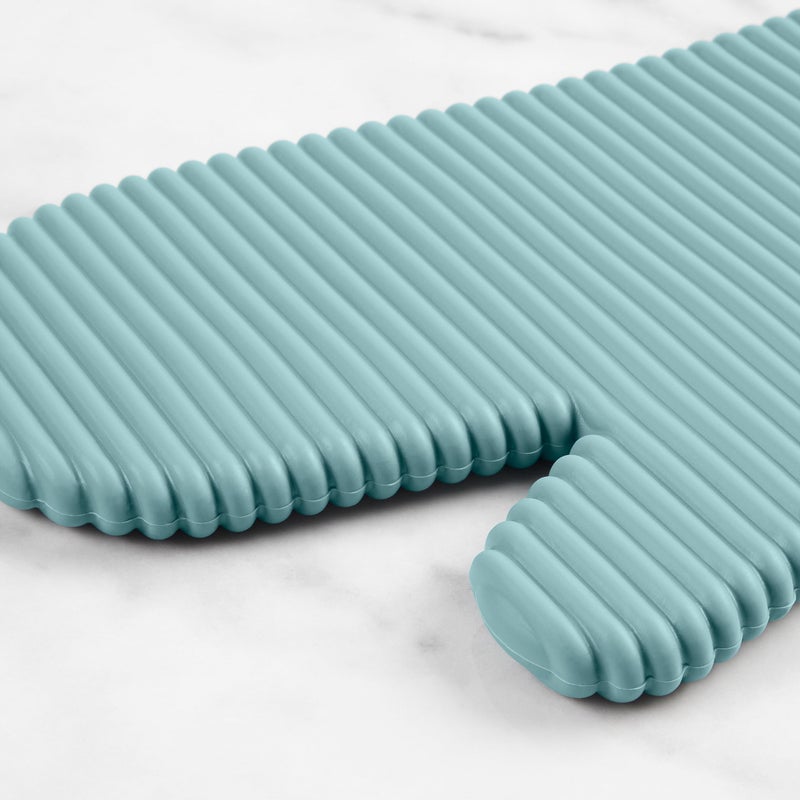 KitchenAid Ribbed Soft Silicone Oven Mitt 2-Pack Set  Mineral Water Aqua  7.5""x13"" - Image 4