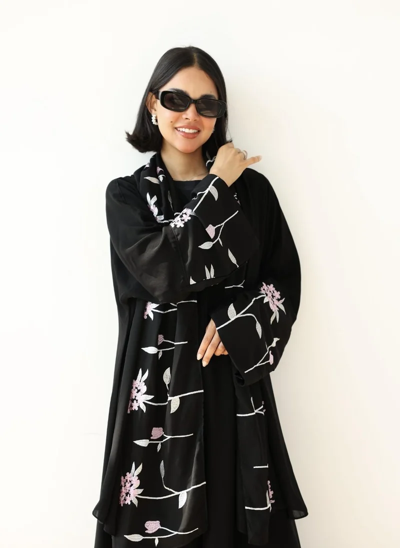 Lusin Abaya Black abaya with Mauve Floral Embroidery on the Sleeves