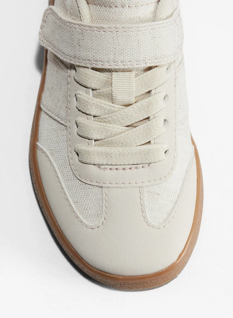 اتش اند ام أحذية رياضية من مزيج الكتان