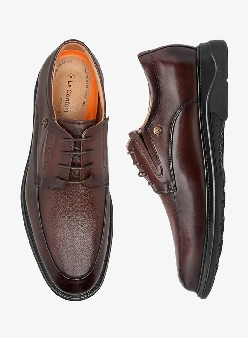 لو كونفورت أحذية ديربي جلدية برباط للرجال